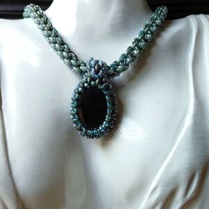 Super-duo seedbeads with mirror. Pendent necklace